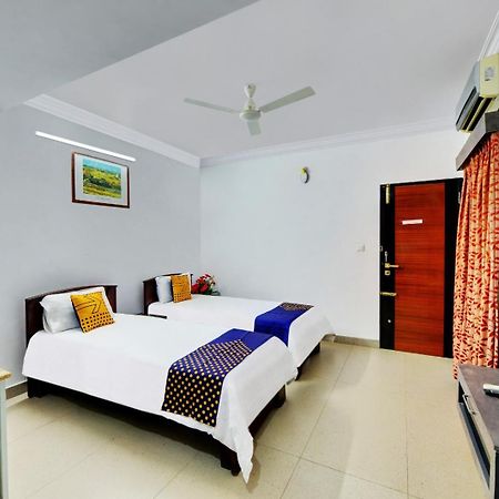 Yahweh Suites Бангалор Экстерьер фото