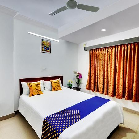 Yahweh Suites Бангалор Экстерьер фото