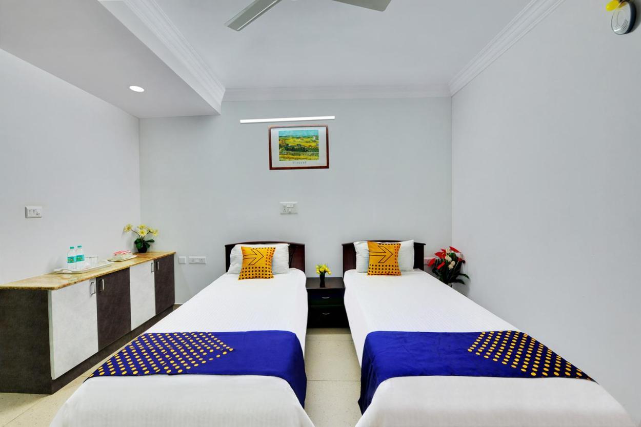 Yahweh Suites Бангалор Экстерьер фото