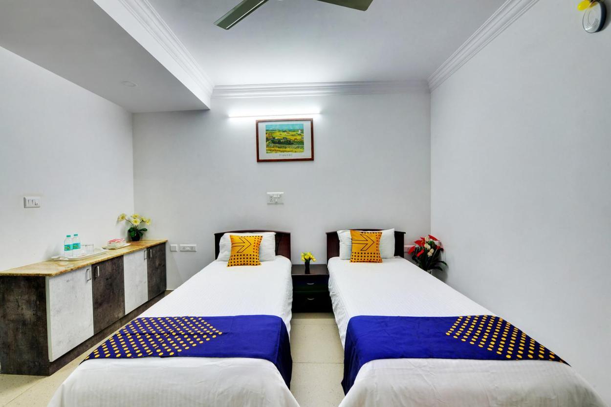 Yahweh Suites Бангалор Экстерьер фото