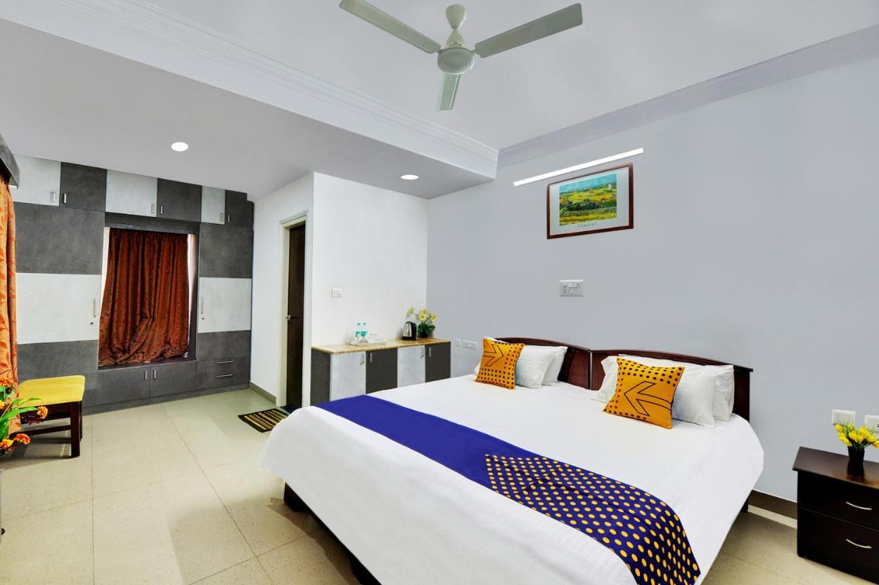 Yahweh Suites Бангалор Экстерьер фото