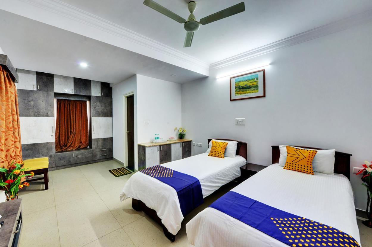 Yahweh Suites Бангалор Экстерьер фото