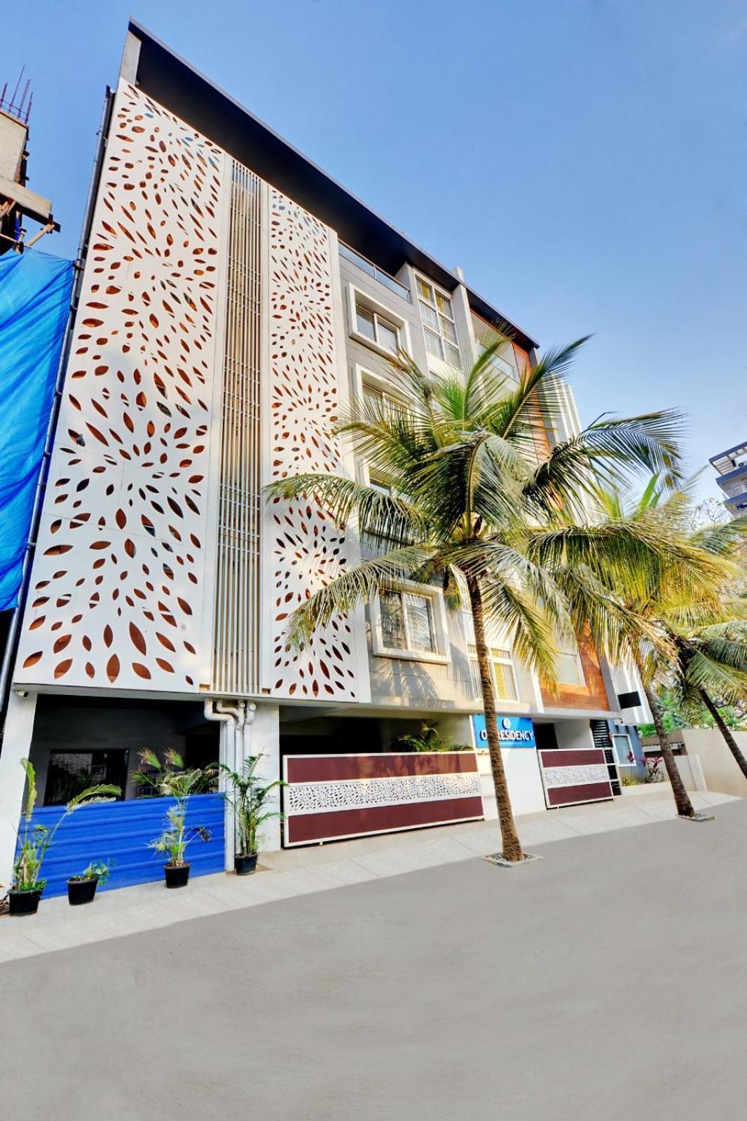 Yahweh Suites Бангалор Экстерьер фото
