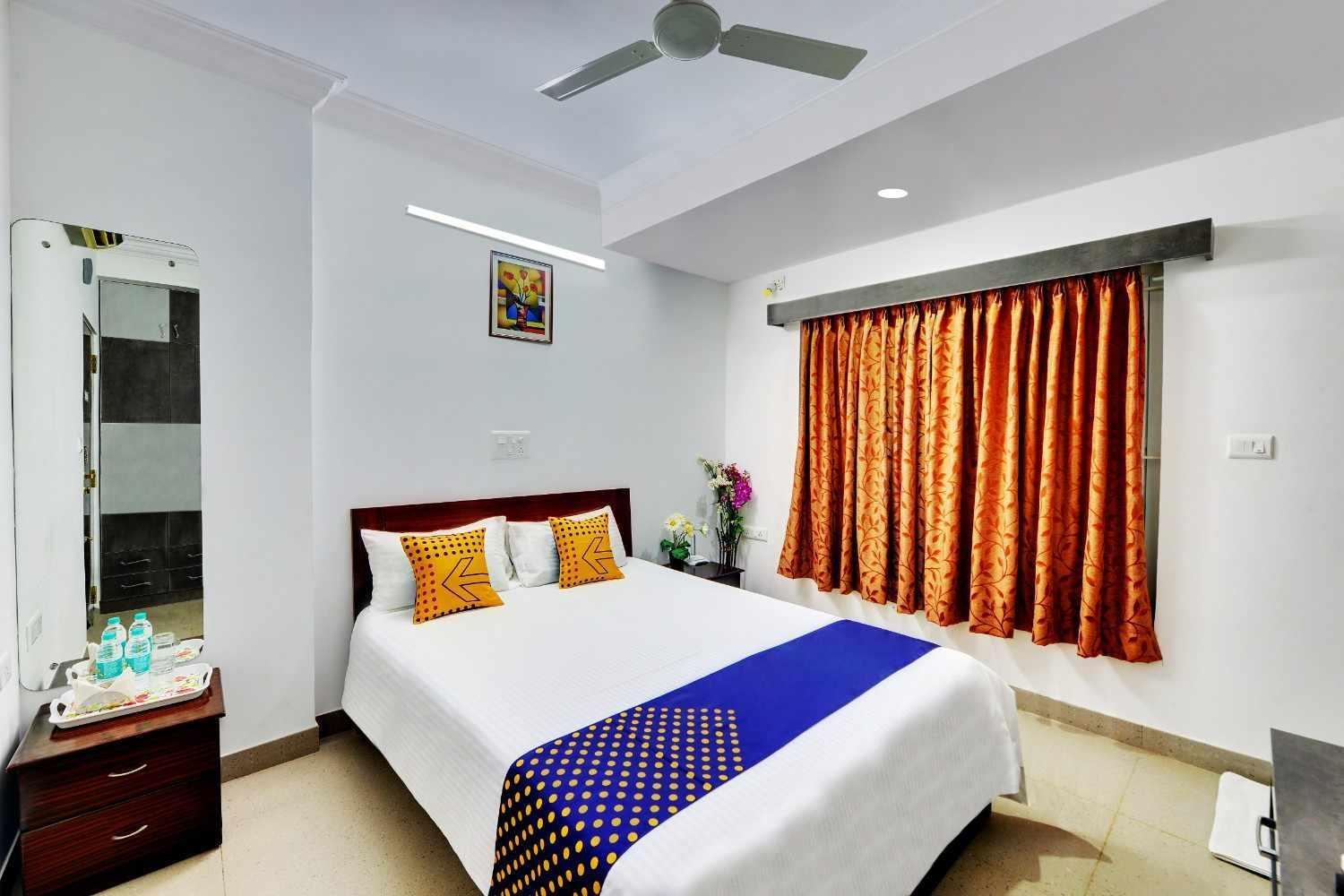 Yahweh Suites Бангалор Экстерьер фото