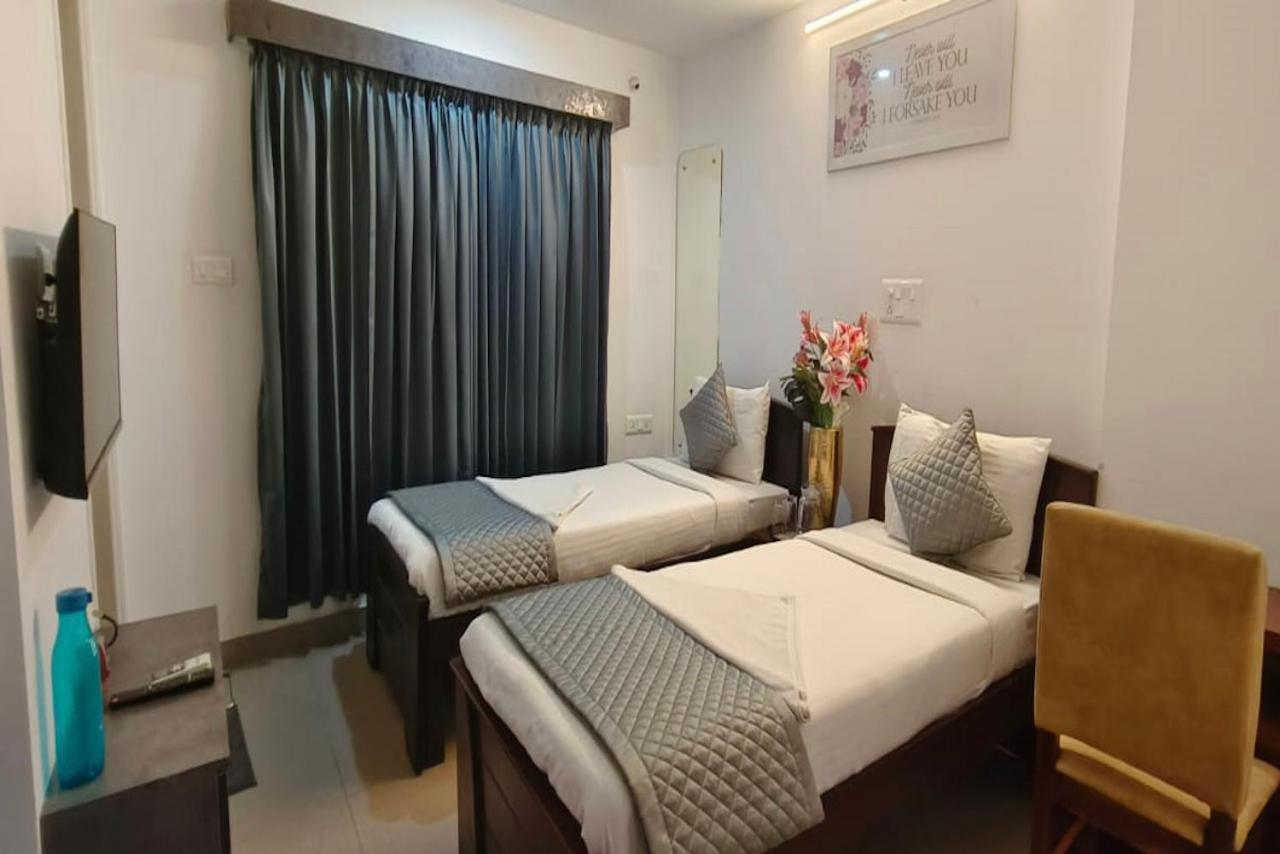 Yahweh Suites Бангалор Экстерьер фото