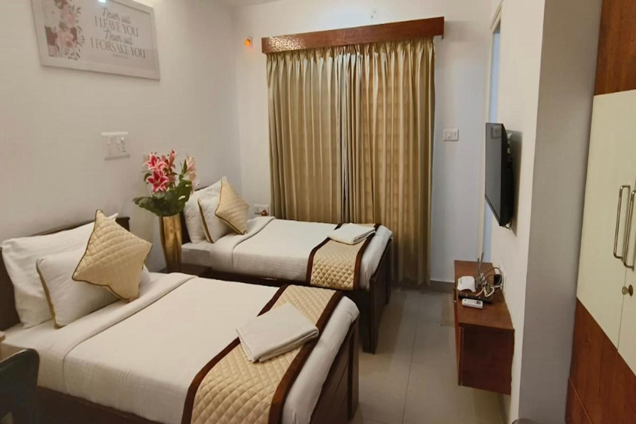 Yahweh Suites Бангалор Экстерьер фото