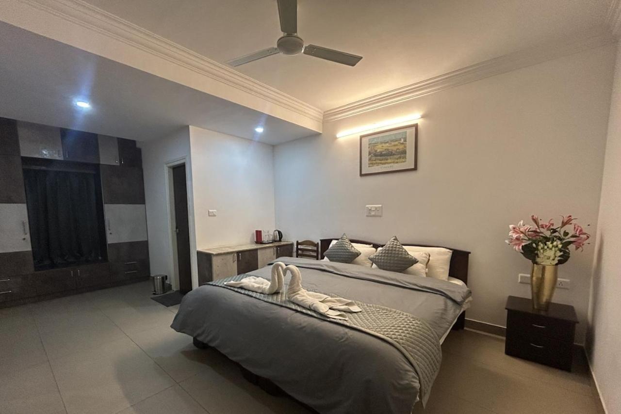 Yahweh Suites Бангалор Экстерьер фото
